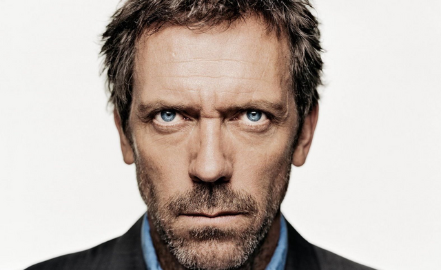 If one day they were to make a live action film of Half Life and had to choose one of these three actors to play Gordon Freeman, which one would they choose?

Personally, I would choose Hugh Laurie who of all is the most similar.

Although well, if we see them well, none of them have the appearance of someone of 27 years XD