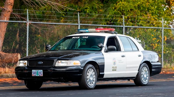 𝗦𝗢𝗨𝗥𝗖𝗘 𝗩𝗘𝗛𝗜𝗖𝗟𝗘 𝗢𝗥𝗜𝗚𝗜𝗡𝗦: Left 4 Dead

The Police Cruiser from Left 4 Dead is modeled after a Ford Crown Victoria Police Interceptor ranging around the early 2000s. Some of these cars in Left 4 Dead can be used as projectile weapons by the Special Infected "Tank."
The reason this car resembles cars from CS:Source is because it originates from the "Terror Strike era" of Left 4 Dead's development, when the game closely resembled Counter-Strike: Source.

#sourcevehicleorigins