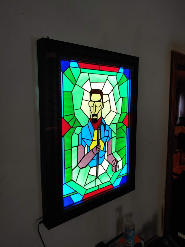 Scientists! Please take a look at this Resonance Cascade inducing artwork! Our player athanatic (on reddit, Twiter, and Discord) made this out of Stained glass and installed led lights as well! Fantastic work! 