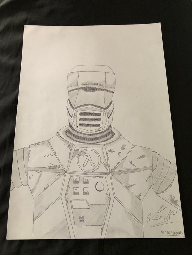 I based on the second style (the one that is scratched and damaged, unlike the other style that is like new) of a 3D model of the Black Mesa H.E.V suit