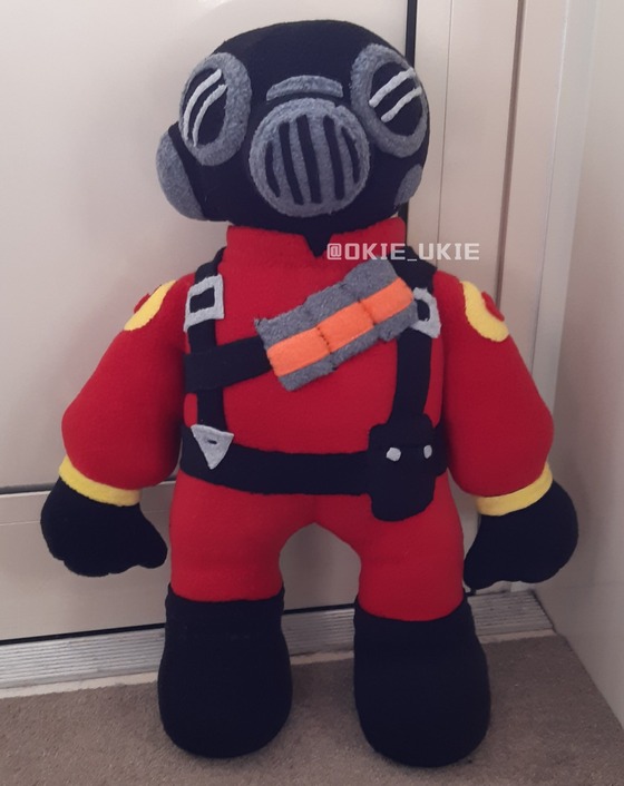 I made this pyro plushie :DD it took around 4 days to make and he is 50 cm tall