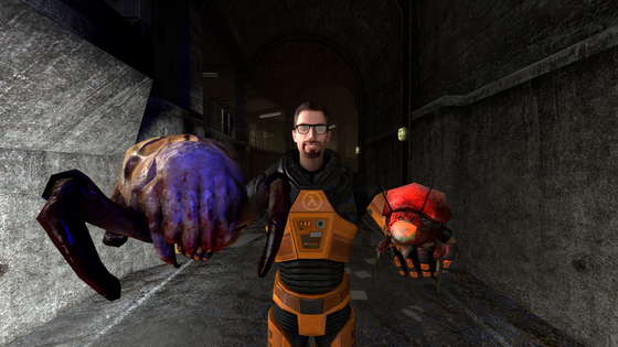Gordon Freeman allows you keep one as a pet.
headcrab or snark which one are you taking?