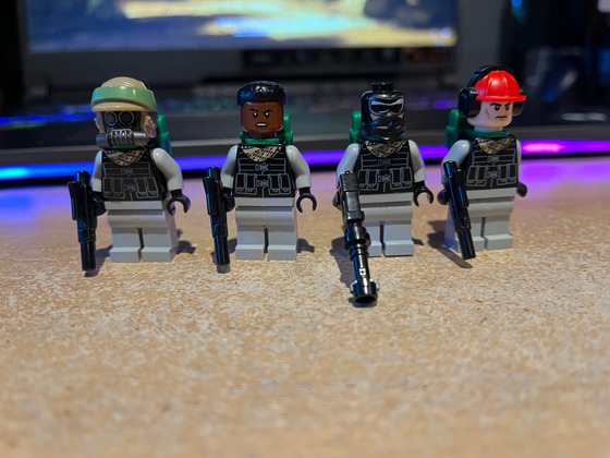 LEGO HECU Marines, now with urban camo outfits. Their look is a mix of their appearance in Half-Life and Black Mesa