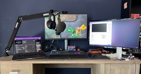 And this is where the stream happened. Awesome job everyone! We absolutely obliterated ALL the records 👌

(Pls don't mind the messy set-up lol)

#opposingthebar
