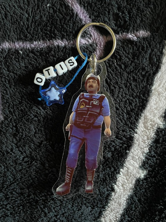 succeeded in making an otis keychain!!!!! 💙💙💙 I’m so happy