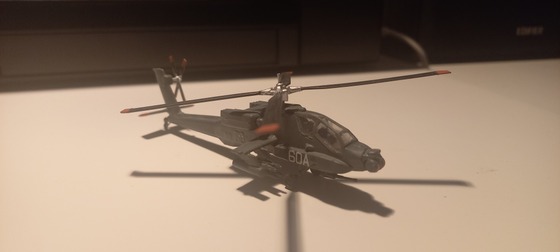Just a little model AH64 Apache from black mesa

Scale 1/144